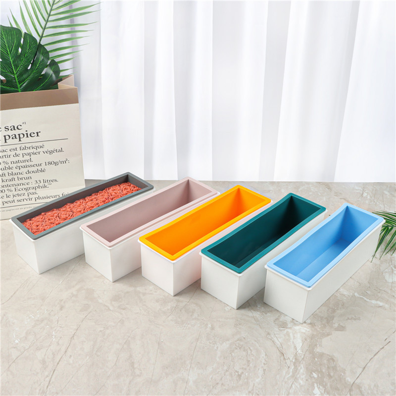 Plastic box + Silicone inner s - огляд і ціна Soap Making Kit For Beginners